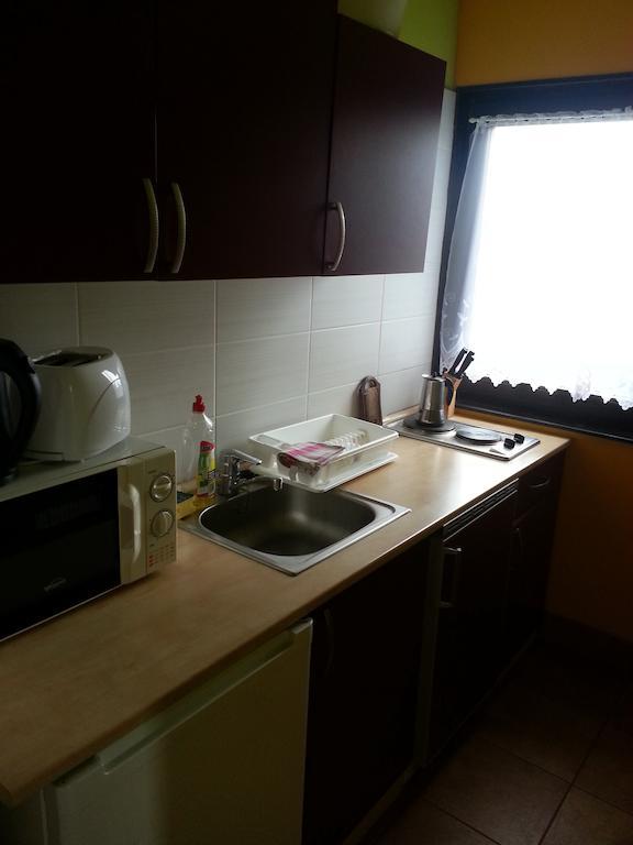 Ferienwohnung Nador Apartman Balatonlelle Zimmer foto