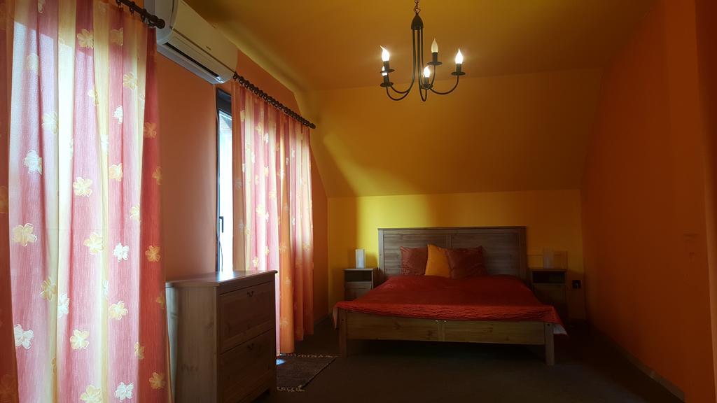 Ferienwohnung Nador Apartman Balatonlelle Exterior foto